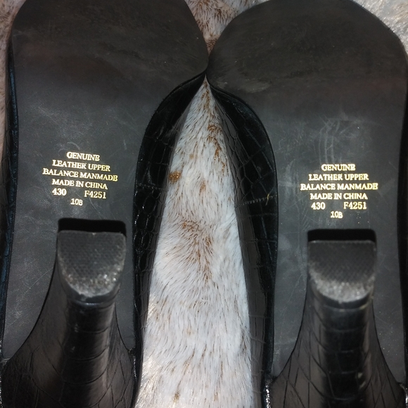 Black Leather Round Toe Heels - Picture 7 of 8